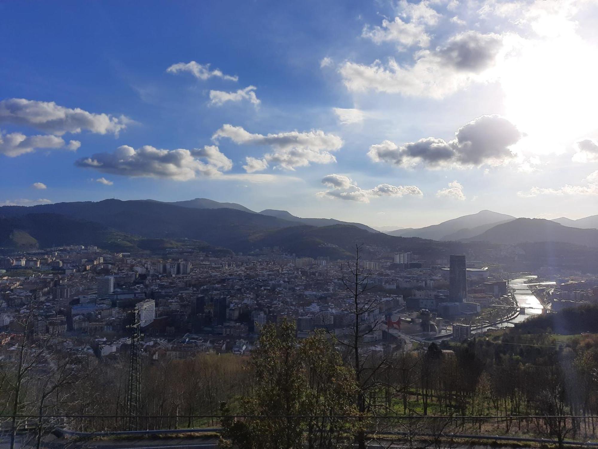Bilbao, A Un Paso.アパートメント エクステリア 写真